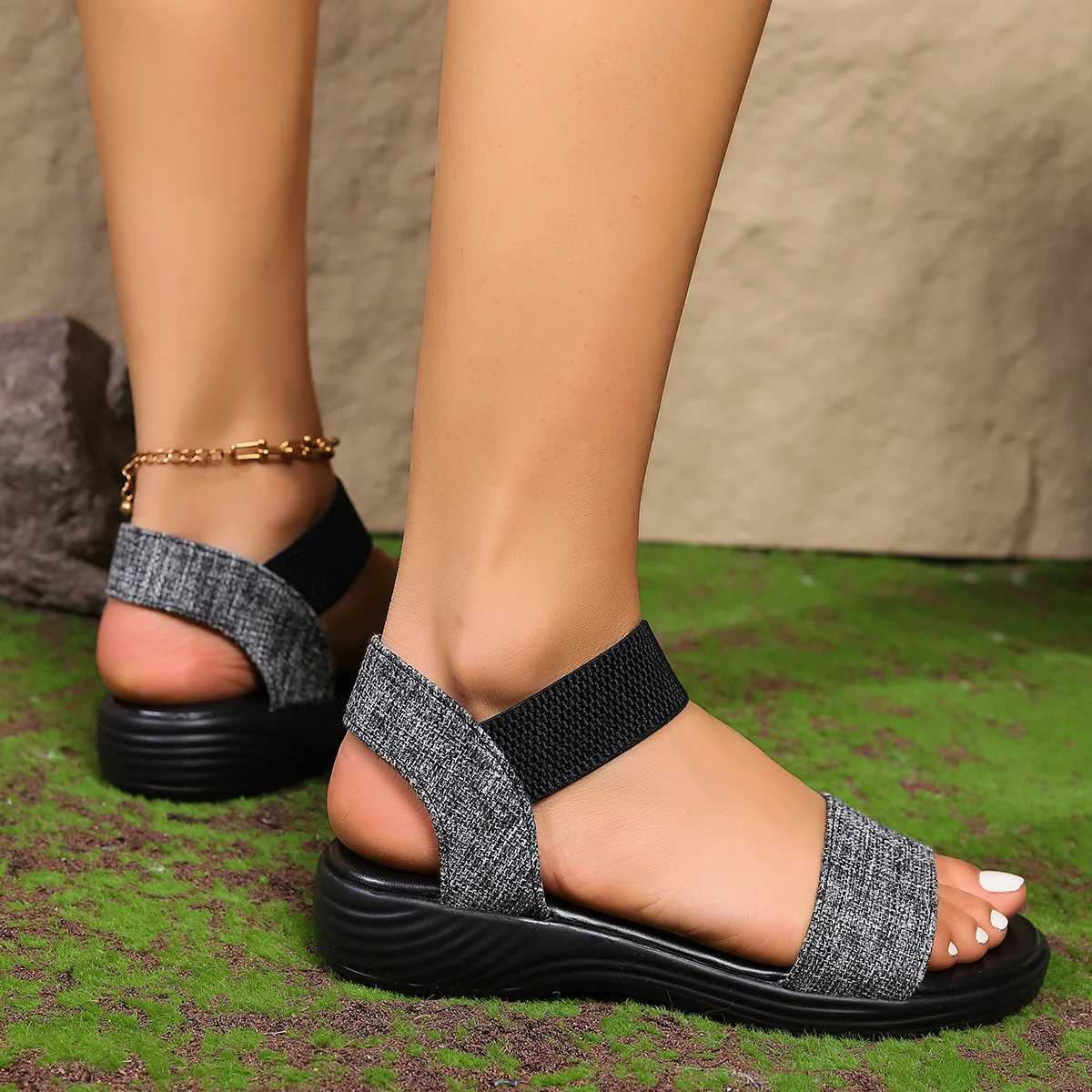 Womens apartment casual sandals ultra light and comfortable suitable for women and womenXJ250410