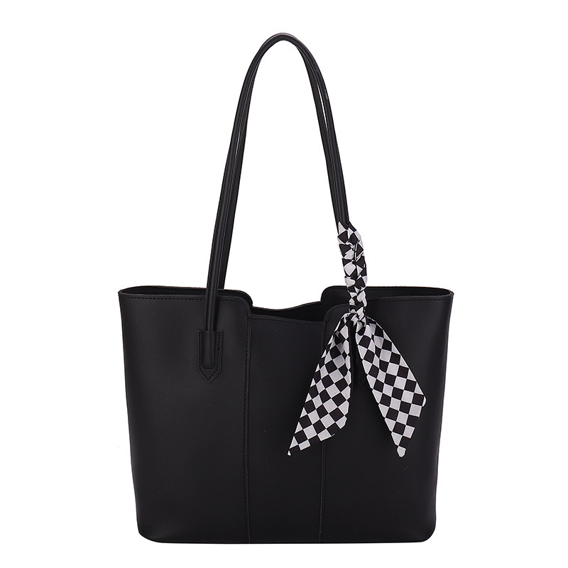 Large capacity portable tote women's 2024 new single shoulder bag, simple versatile for commuting, mother and child bag