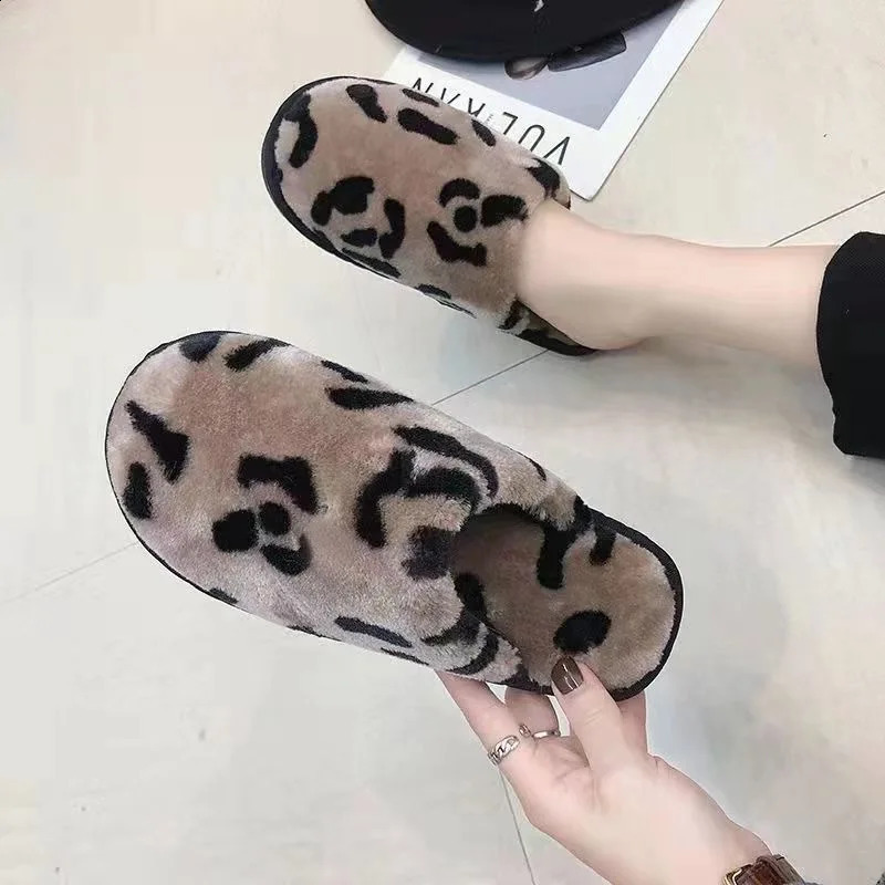 2024 womenmen Home Soft Sole Slippers Winter Plush Warm Plush Shoes Fashion Casual Cotton Shoes Slippers 240910