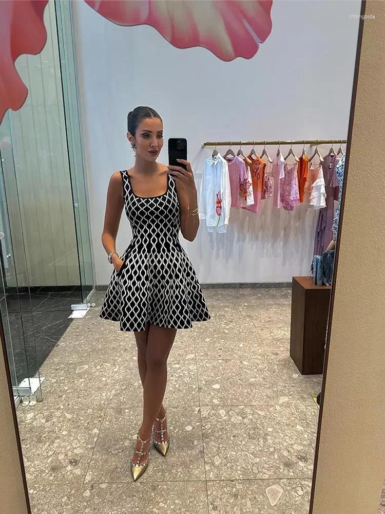 Casual Dresses Women Fashion Plaid Side Pocket Knitted Mini Dress Elegant Backless Sleeveless Pleated A-line 2024 Party Sexy Robes