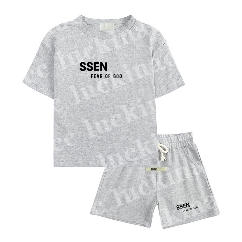 Designer Baby Tshirt 2pcs Sets Summer Fashion Kids Letters Clothing Clothes Set Toddler Boys Girls Casual Children Cotton Outfit Clothing