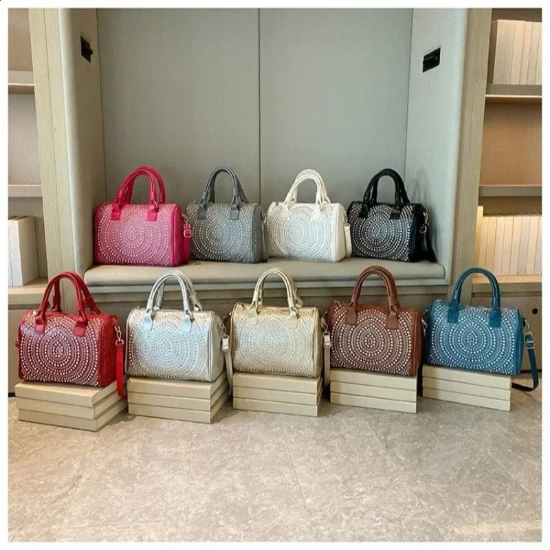 Womens Shoulder Bags Large Capacity High Quality Trend Western Style Shiny Casual Versatile Crossbody Bag 240910 4