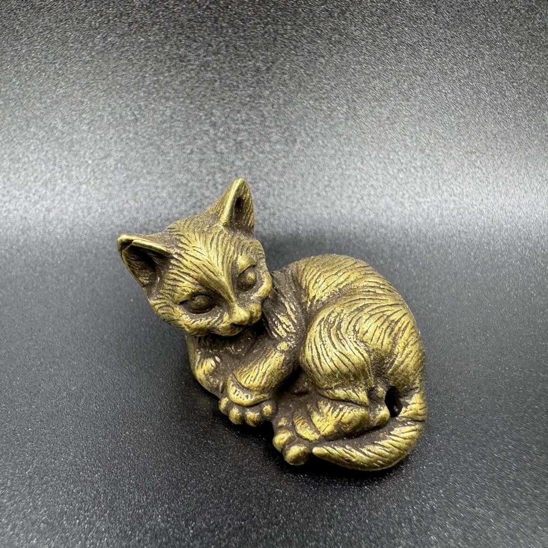 8 styles Brass Cute Cat figurines Miniature tabletop ornaments Classical small animal home decoration accessories