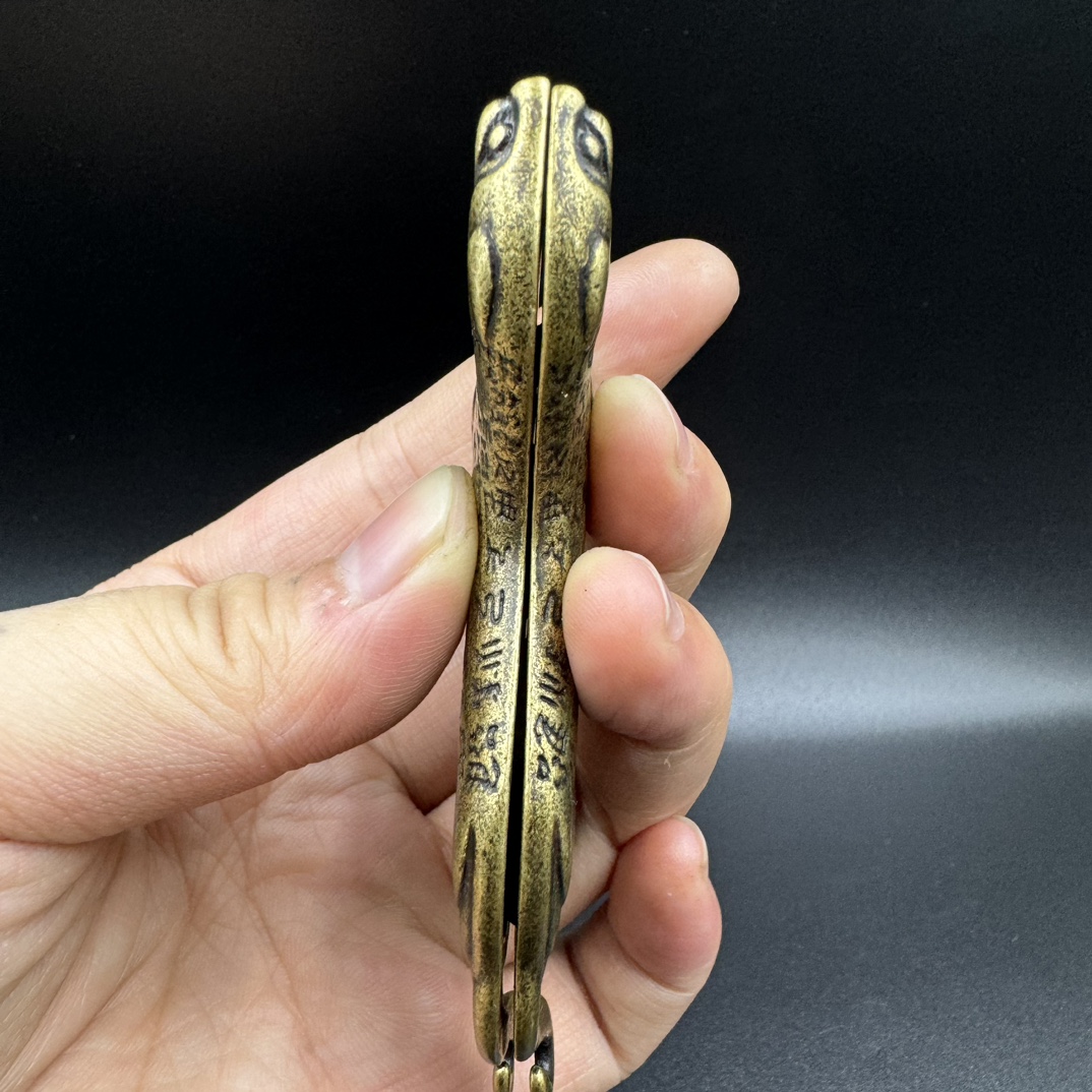 Folk antique bronze ware ancient military token Du Hu Fu elegant play collection solid pure copper old patina 90.7 g