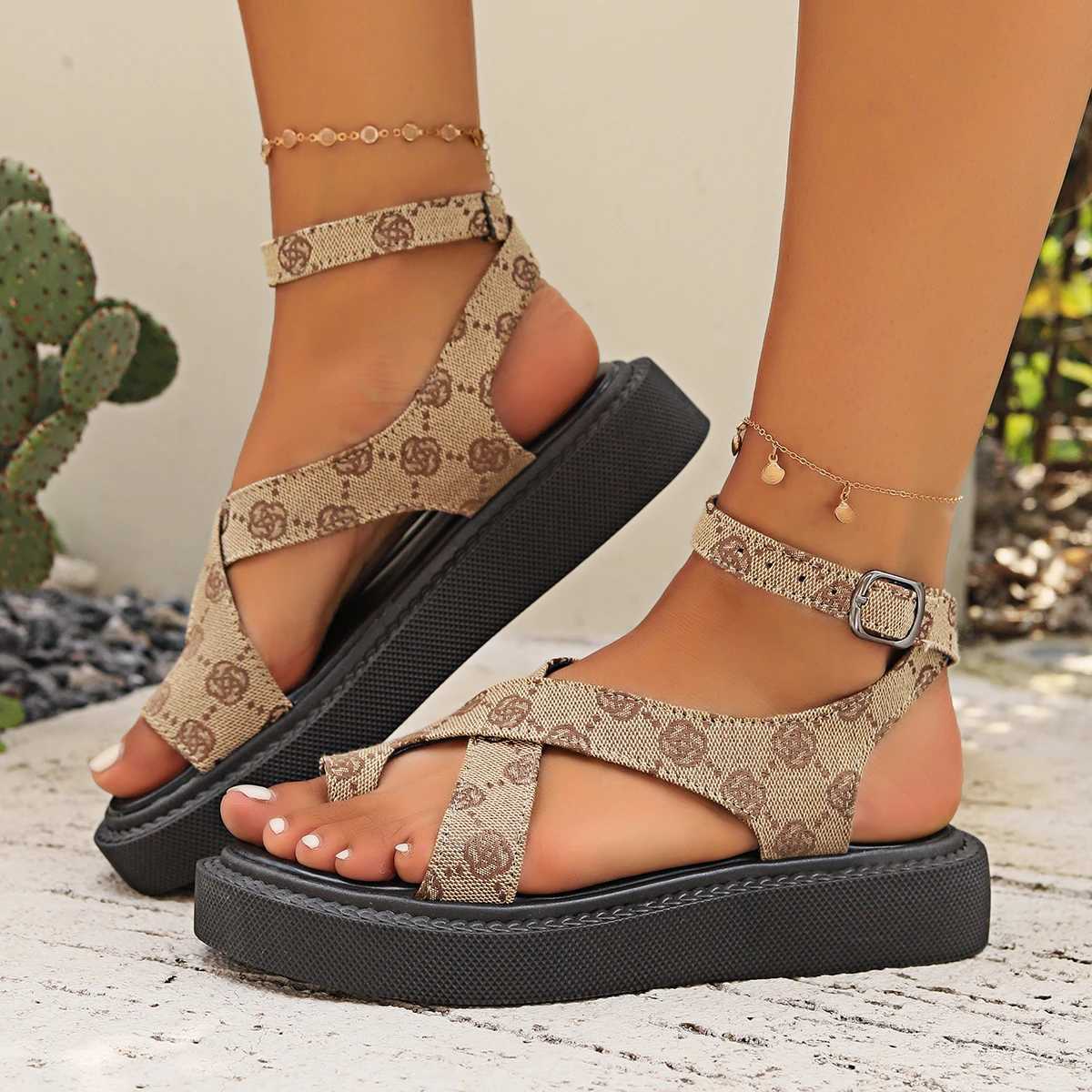 Womens sandals new summer flat shoes womens Fi outdoor leopard beach strapless platform sandalsXJ250410