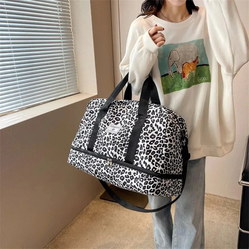 Fashionable waterproof travel fitness bag portable nylon womens sportswear storage multifunctional dry wet separation 240910