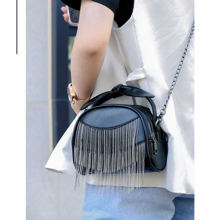 CMM Simple solid color tassel shoulder bag women Korean style trendy brand fashion chain bag PU casual texture crossbody small bag women 240915