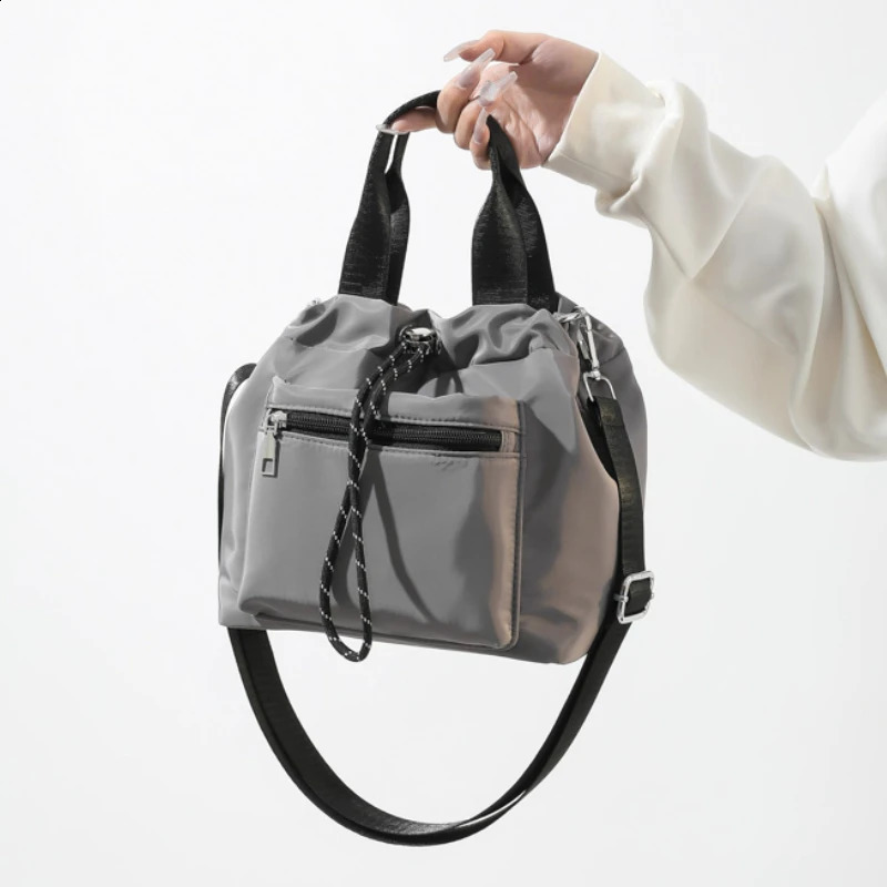 Selg Solid Drawstring Bucket Fashionable and Versatile Large Capacity Multi Functional Shoulder Bag 240910 4
