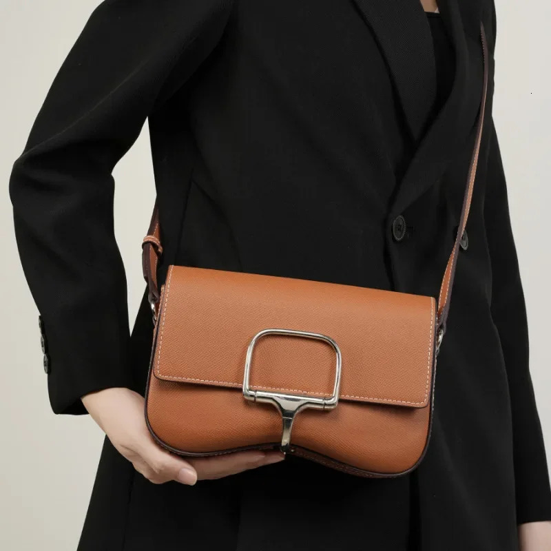 Designer Bag Luxury 2025 New Light Luxury Bag Leather Women's Bag Shoulder Bag Crossbody Saddle Bag Cowhide Versatile Bag Armpit Bag Storage Bag
