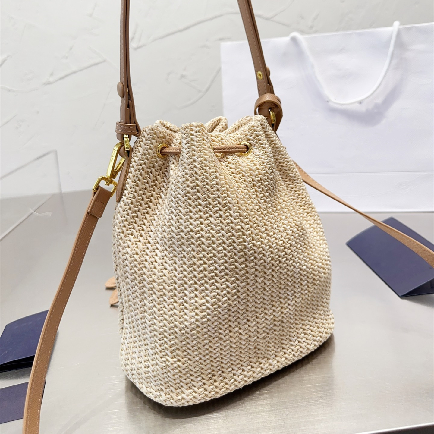 Woven Straw Bags Women Bucket Bag Nylon Shoulder Bags Hobos Laffia Grass Crochet Handbags Embroidery Fashion Letter Triangle Decor Crossbody Purse Lady Small Totes