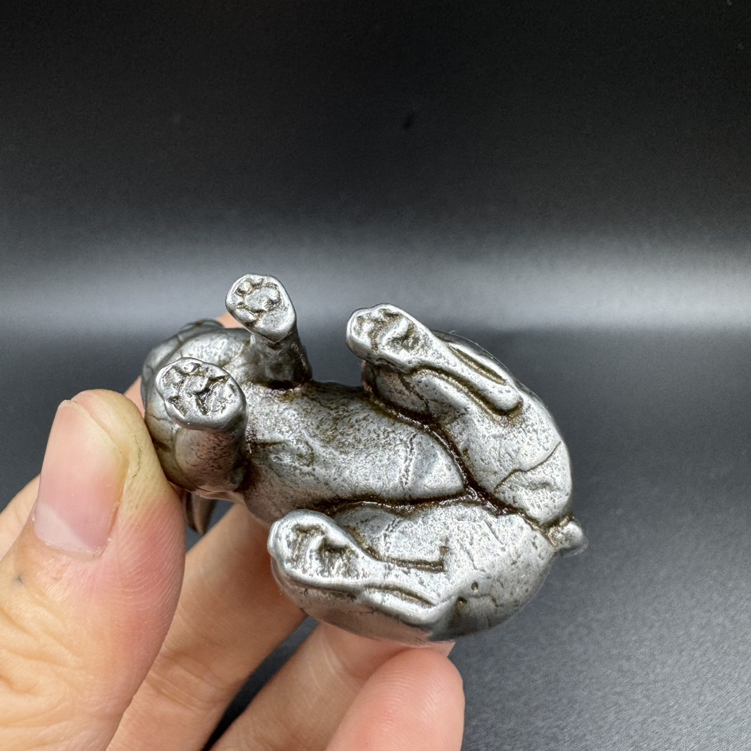 Iron solid rabbit ornaments zodiac rabbit lucky rabbit tea pet Lucky Iron Rabbit Figurine Traditional