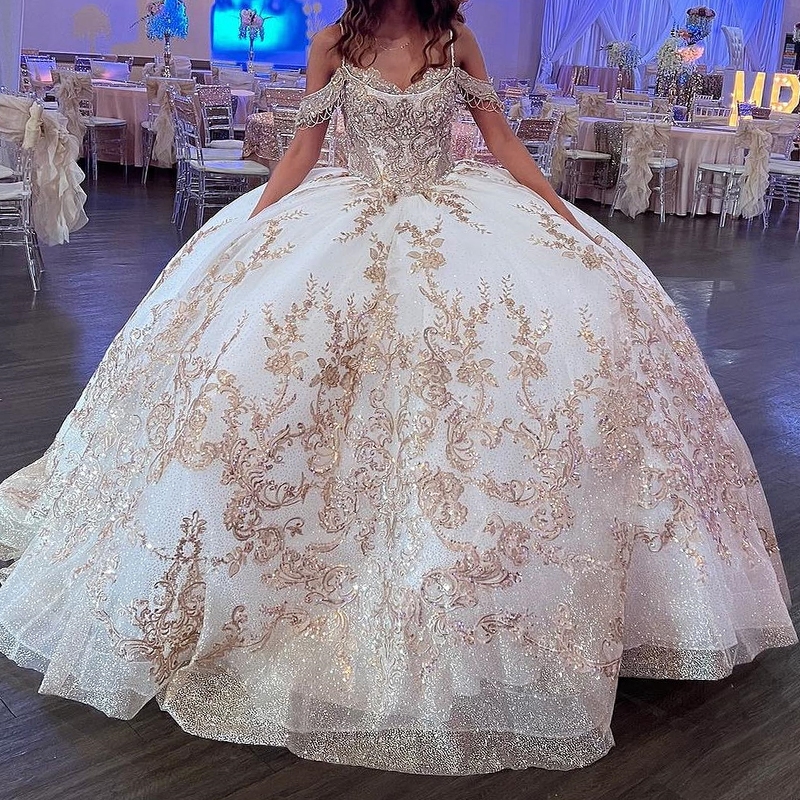 Light Champagne Ball Gown Quinceanera Spaghetti Sequined Appliques Lace Beads Tassel Tull Vestidos De 15 Anos Sweet 16 Dress