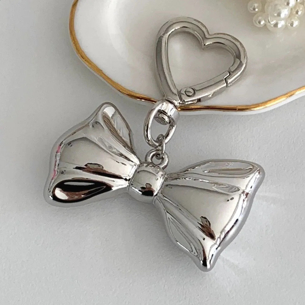 Korean Sweet Pearl Butterfly Knot Keychain Heart Pendant Keychain Y2K Fashion Keychain Bracket 240914