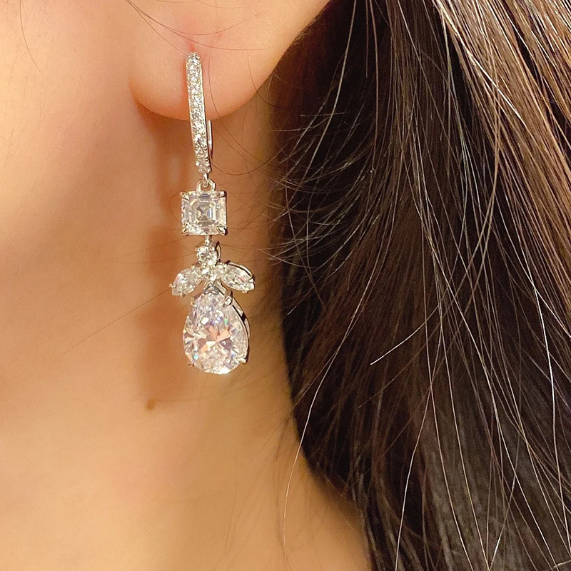 2024 Fashion Accessories Stunning Luxury Ladies Jewellery 925 Sterling Silver Water Drop 5A Cubic Zircon Party Leaf Women Wedding Clip Dangle Earring 