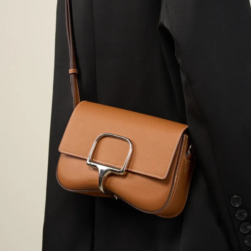 Designer Bag Luxury 2025 New Light Luxury Bag Leather Women's Bag Shoulder Bag Crossbody Saddle Bag Cowhide Versatile Bag Armpit Bag Storage Bag
