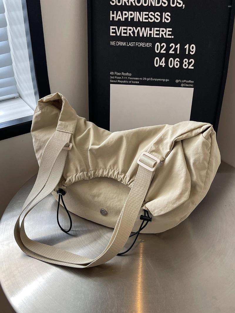 2025 new Shoulder Bags Leisure Nylon Cloth Bag Female Lightweight And Simple Large-capacity Messenger zhanyishengli