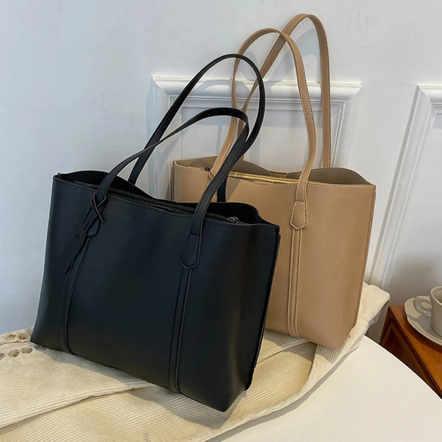 Korean Handbag: Women's Large Capacity Soft Leather Tote Bag, Casual Versatile Shoulder Bag - Lightweight For Daily Use New Free Delivery Designe