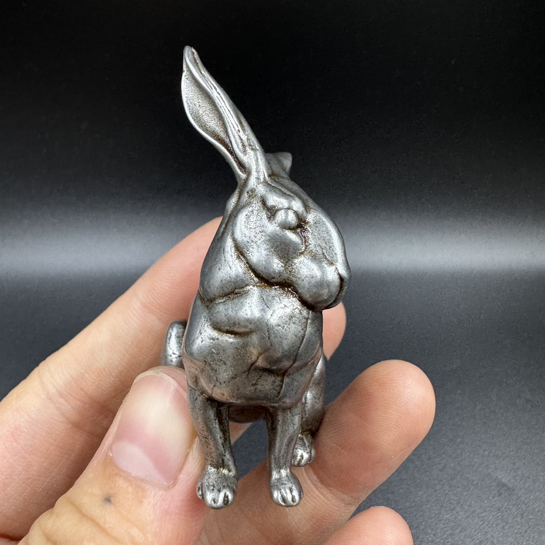 Iron solid rabbit ornaments zodiac rabbit lucky rabbit tea pet Lucky Iron Rabbit Figurine Traditional