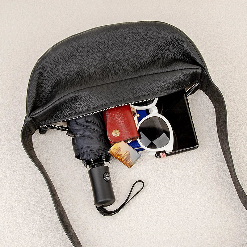 Donna-in Genuine Leather Cross-body Women Men Classic Casual Black Hobos Chest Bag Comfortable Wide Shoulder Strap 240906 8968 4