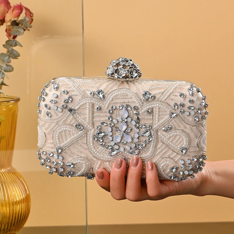 y ner Diamond Evening Crystal Bag Water Womens Clutch Chain Shoulder Wedding Party 240910