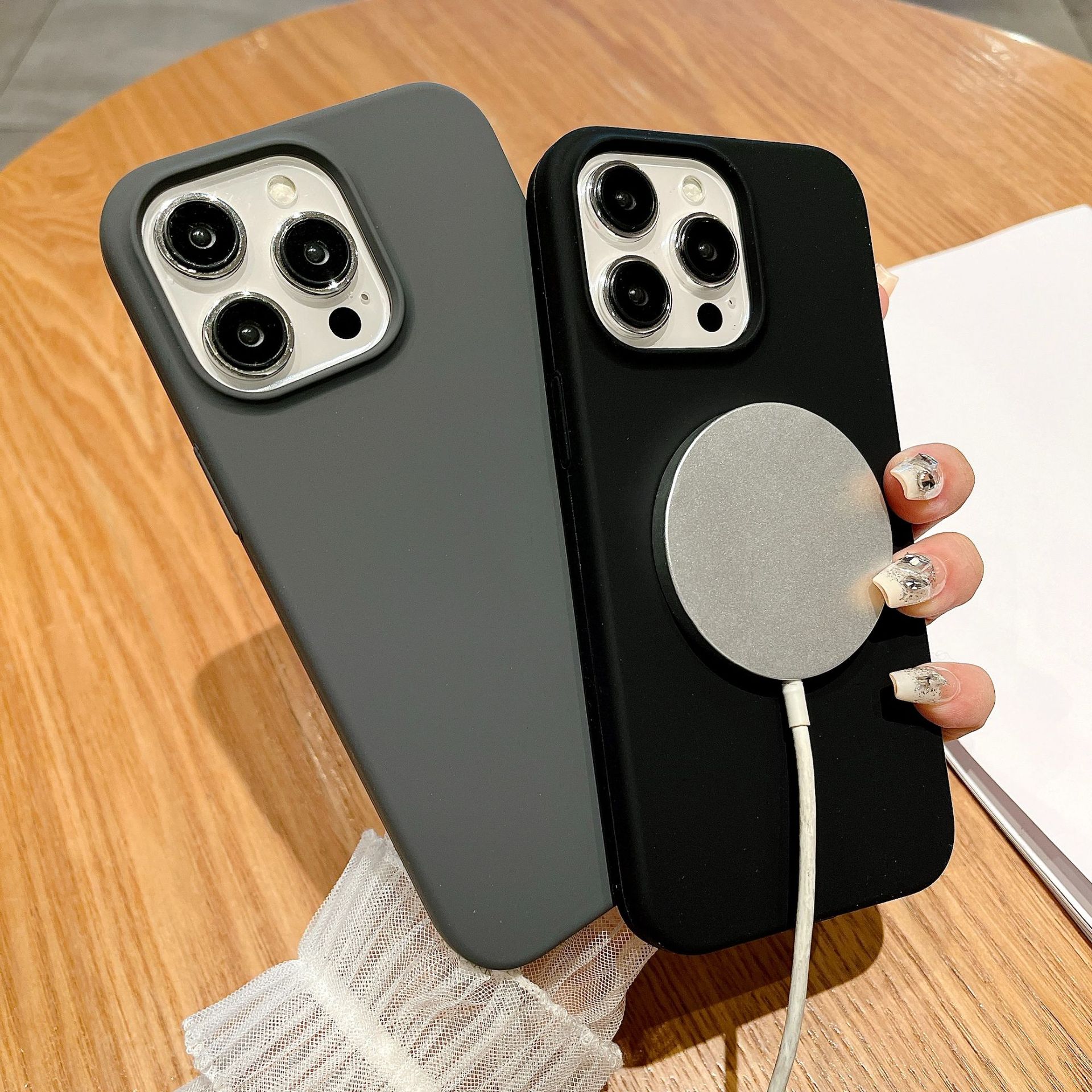 Liquid Silicone Fashion Candy Color Rose Red Magnetic For Magsafe Wireless Charging Case Shockprof Protetive Cover For iPhone 16 15 14 12 13 Pro Max P