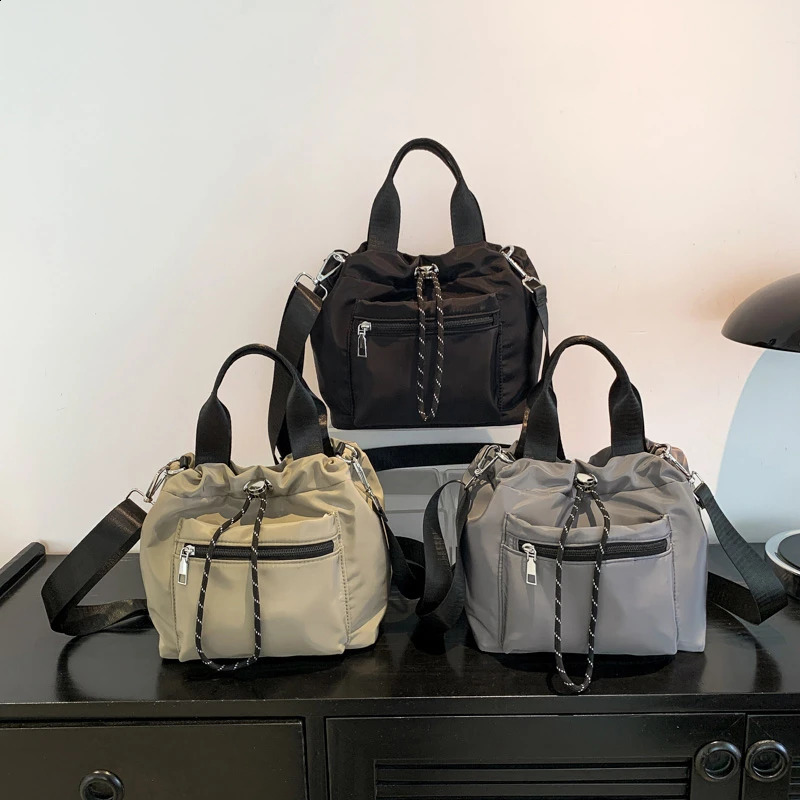 Selg Solid Drawstring Bucket Fashionable and Versatile Large Capacity Multi Functional Shoulder Bag 240910 4