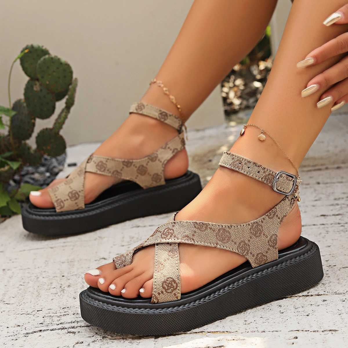 Womens sandals new summer flat shoes womens Fi outdoor leopard beach strapless platform sandalsXJ250410