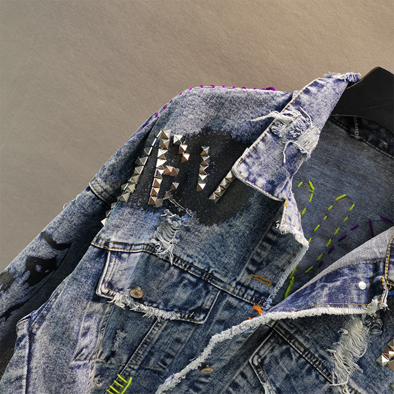 Manual Rivet Beaded Line Tassel Letter Graffiti Print Women Denim Jacket Spring Autumn 2023 Casual Hole Denim Jacket Veste Femme
