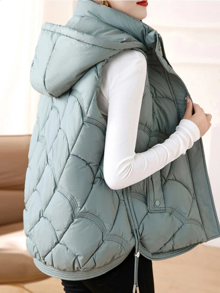 winter vest womens glossy short sleeved Korean style bread clothing thickness warm cotton fluffy hooded casual jacket 240910