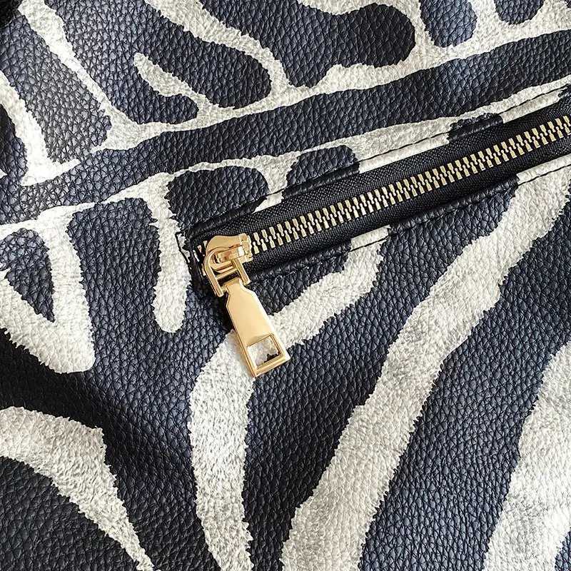 Women Fashion Zebra Pattern Tote Bag High Quality Pu Leather Shoulder Bag Big Travel Package Duffle Bag Winter New Female 240911