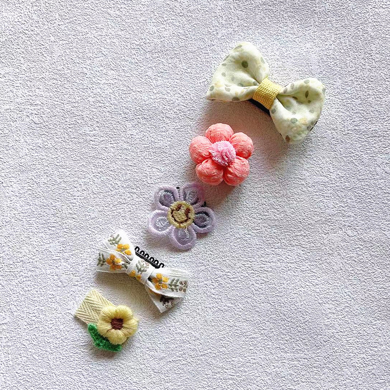 5pcs Dog Bows Dog Cat Grooming Bows Fashion Pet Dog Hair Clips Puppy Bowknot Hairpin Pet Puppy Grooming Hair Accessories