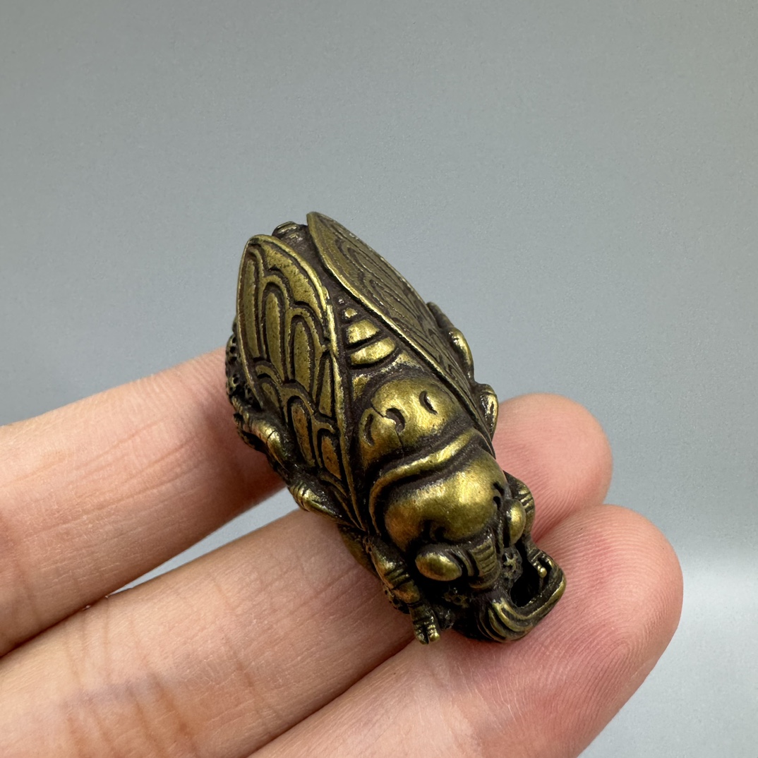Solid Brass Cicada Pendant Figurine Small Statue Home Ornament Collectibles