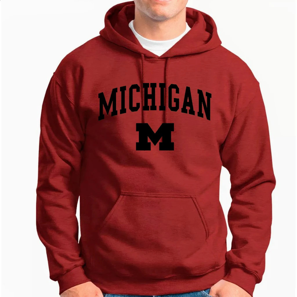 Michigan letter printing hooded sweatshirt for autumn and winter unisex casual student fashion couple 240911