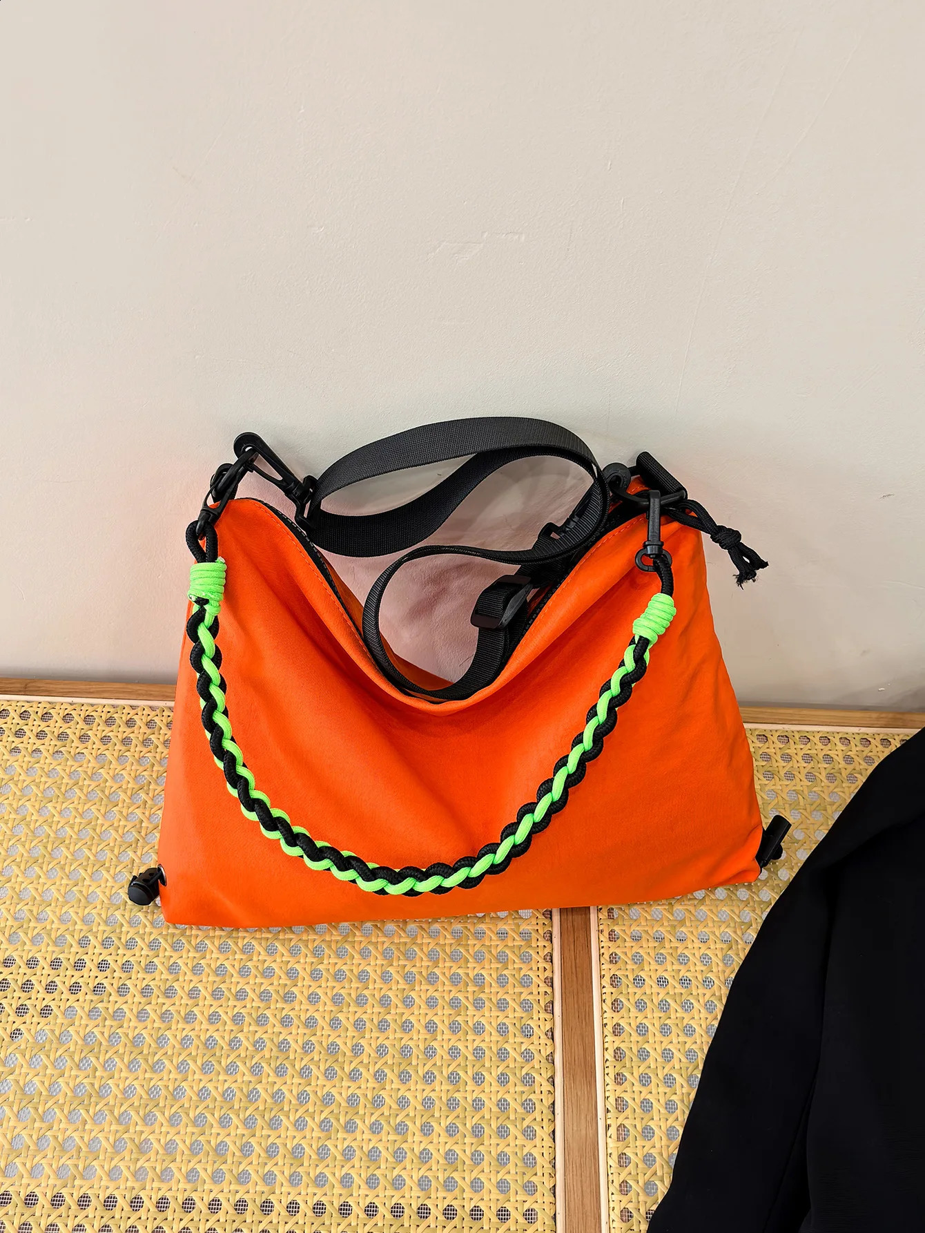 Canvas handbag fashionable womens cross shaped bag multipurpose reusable shoulder casual fashion edition 240910