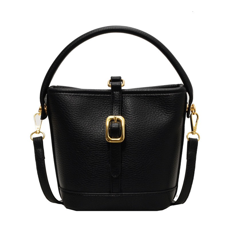 2025S Fashion Designer New Trendy Handbag Large Capacity Korean Edition Leisure Commuting Shoulder Versatile Crossbody Bucket Bag