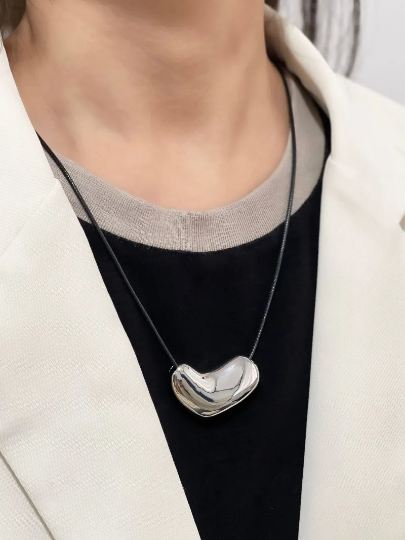 ALLNWME handmade black rope chain irregular heart-shaped pendant necklace womens brass 14K real gold silver plated jewelry 240911