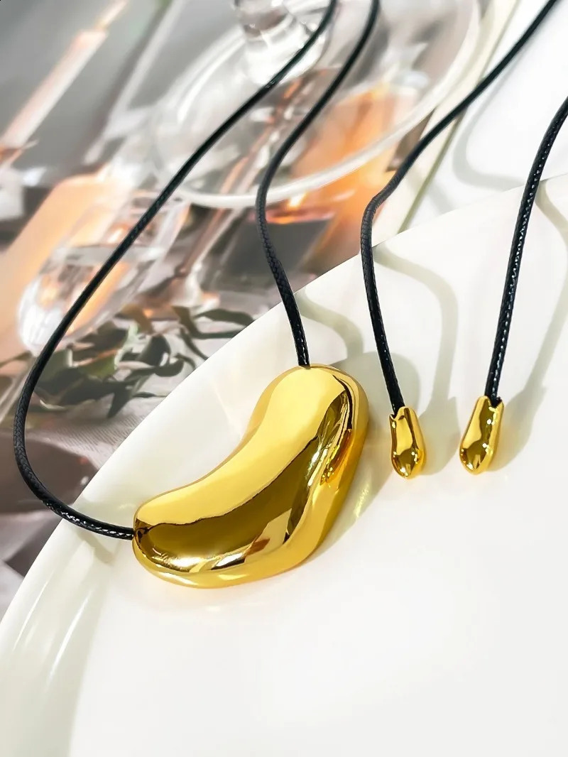 ALLNWME handmade black rope chain irregular heart-shaped pendant necklace womens brass 14K real gold silver plated jewelry 240911