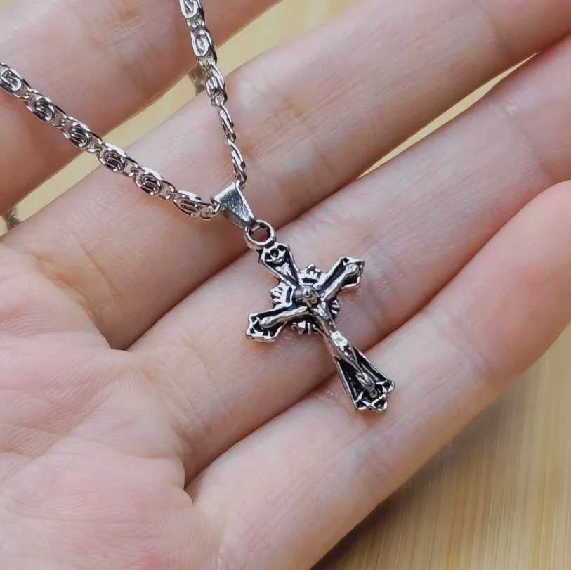 1pcs Vintage Punk Cross Jesus Fish Christian God Pendant Necklace 45cm Stainl Steel Chain Fashion Jewelry Wholesale SalesXJ241227
