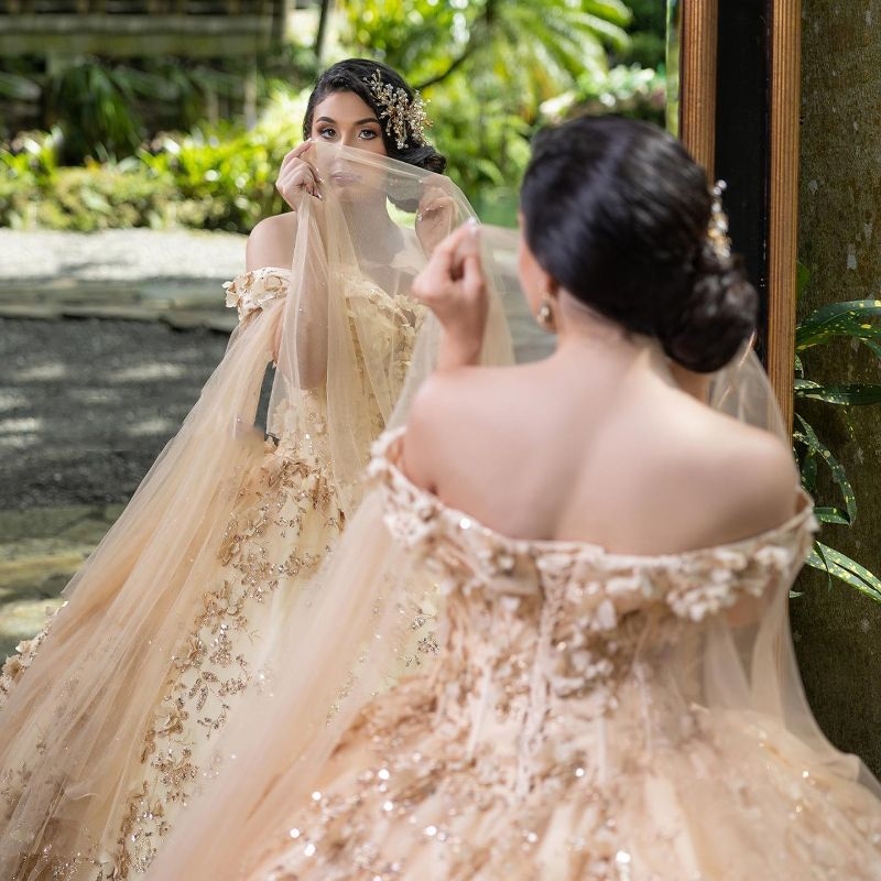 Champagne Quinceanera Dresses 2024 Ball Gown Appliques Lace Beading Tull With Cape Sequins Sweet 16 Dress Vestido De 15 Anos