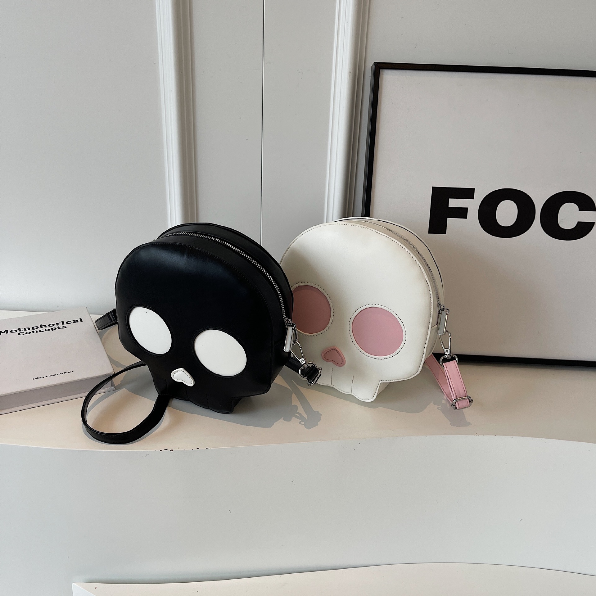 2025 Designer Women 3 Shoulder Halloween Bags Handbag PU Leather Gifts Black White Outdoor Indoor Party Decoration