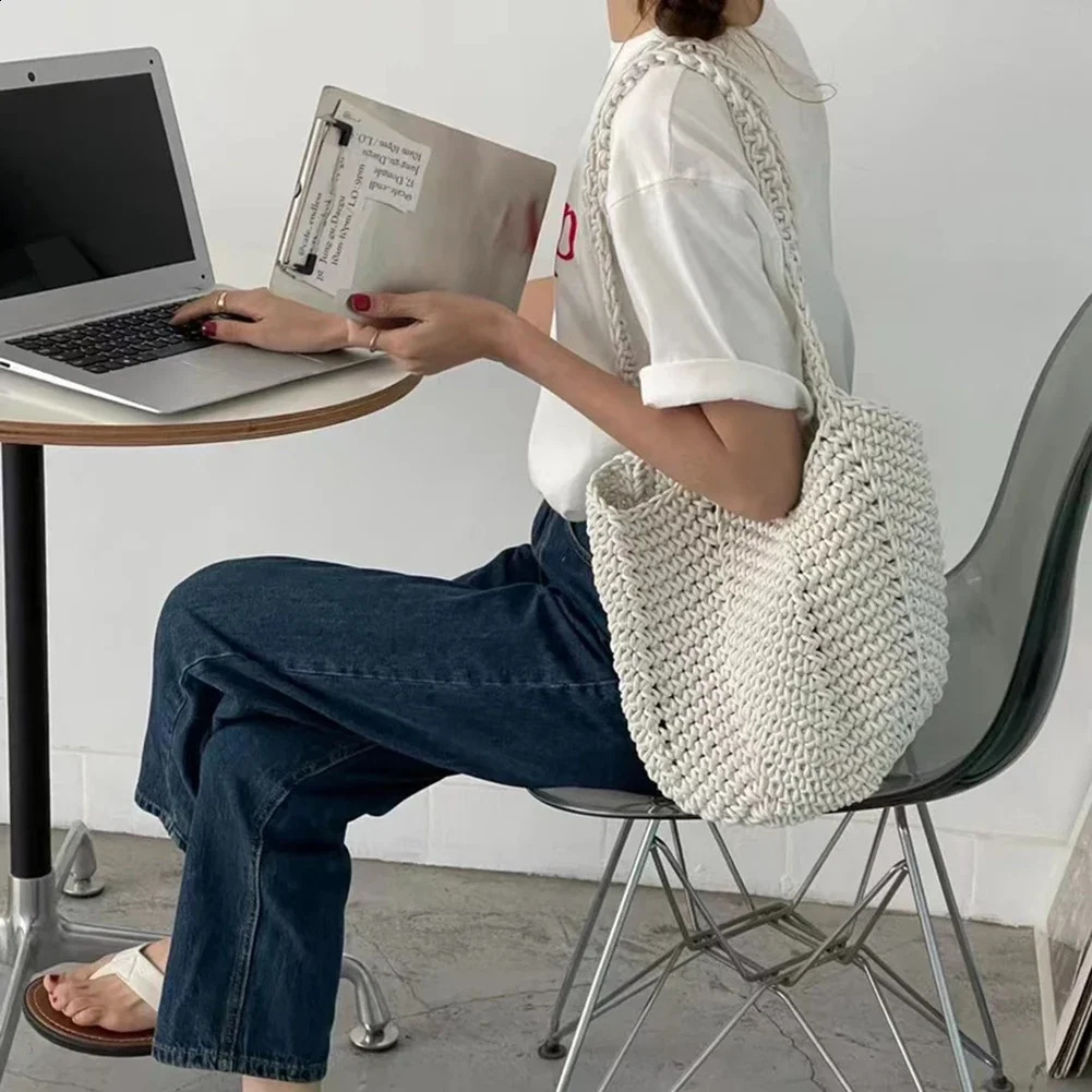 Vintage Grass Womens Rattan Crochet Korean Casual Business Bag Summer Beach Handbag 240910 00e3 4