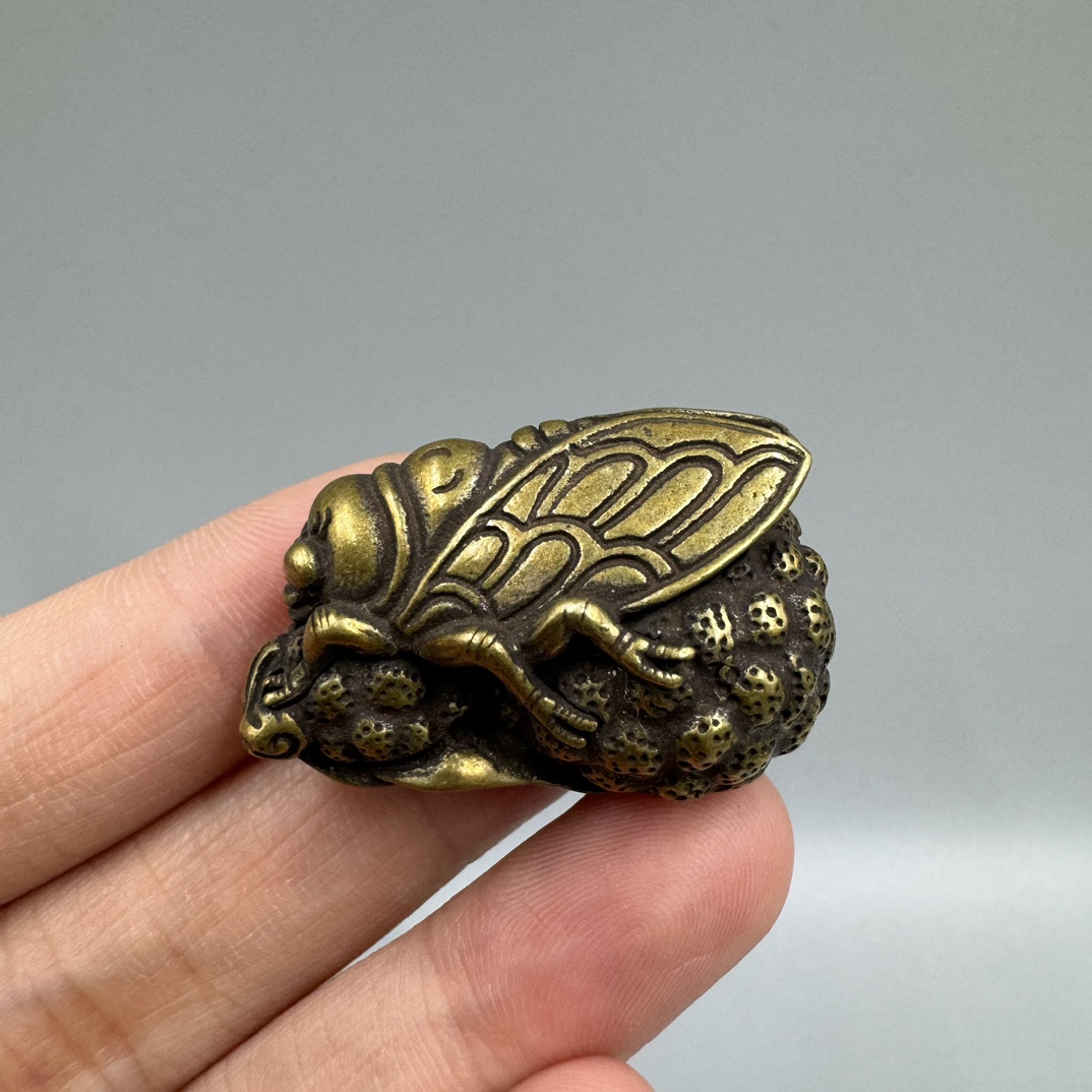 Solid Brass Cicada Pendant Figurine Small Statue Home Ornament Collectibles