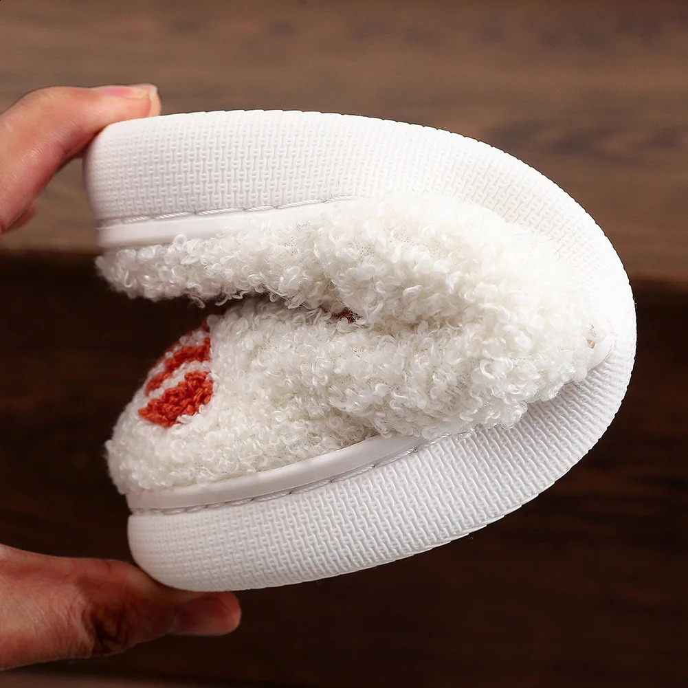 Christmas Slippers Female Home Fluffy Flip flops Winter Women Girls Indoor Cute Deer Gingerbread Man Warm House Plush Shoes 240910