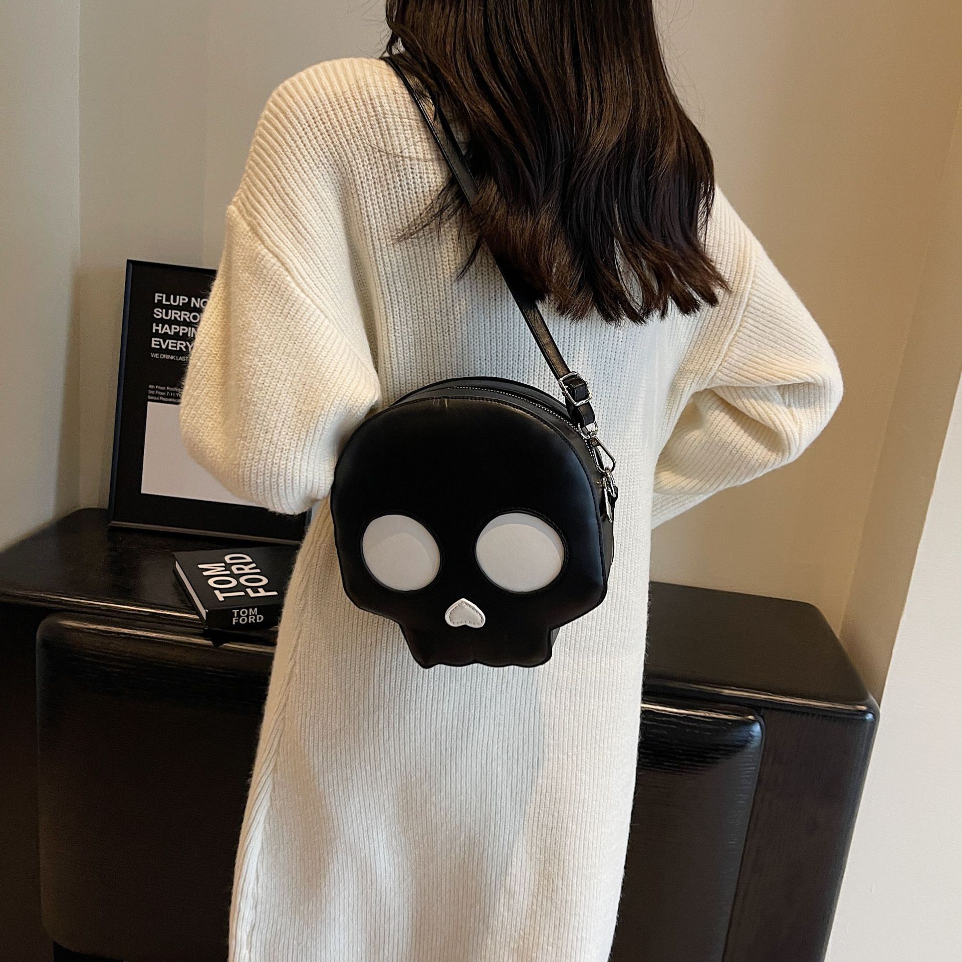 2025 Designer Women 3 Shoulder Halloween Bags Handbag PU Leather Gifts Black White Outdoor Indoor Party Decoration