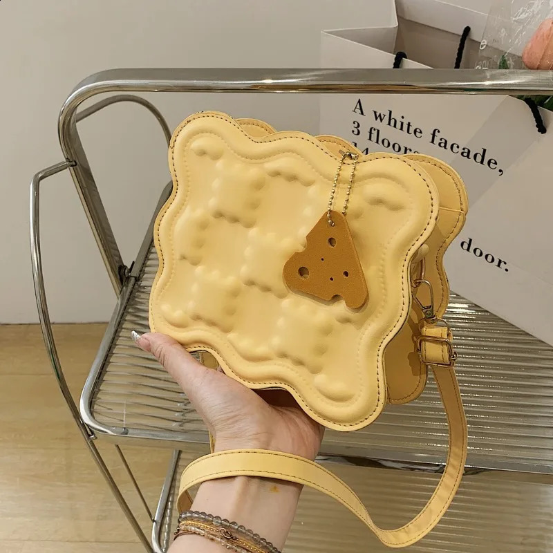 NEW Biscuit Womens Summer Trendy Fashion Indented Ins Shoulder Solid Color Small Square Bag zhanyishengli