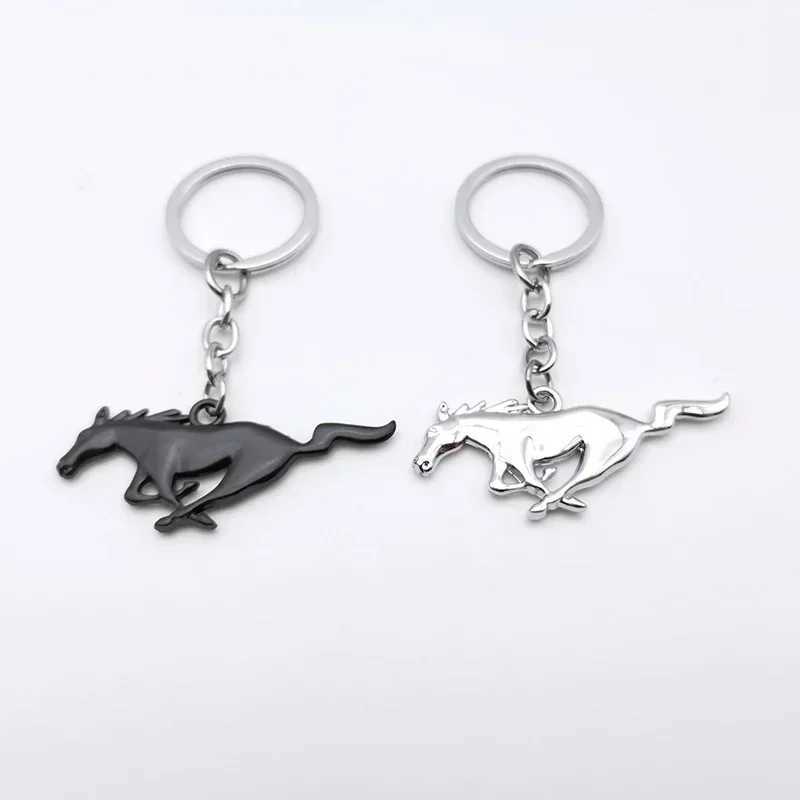 Metal keychain for Mustang GT Focus Mk2 Mk3 Carnival Rangers Mondeo S-MAX Kuga Shyelby Transit horse pendant car keychain W240911