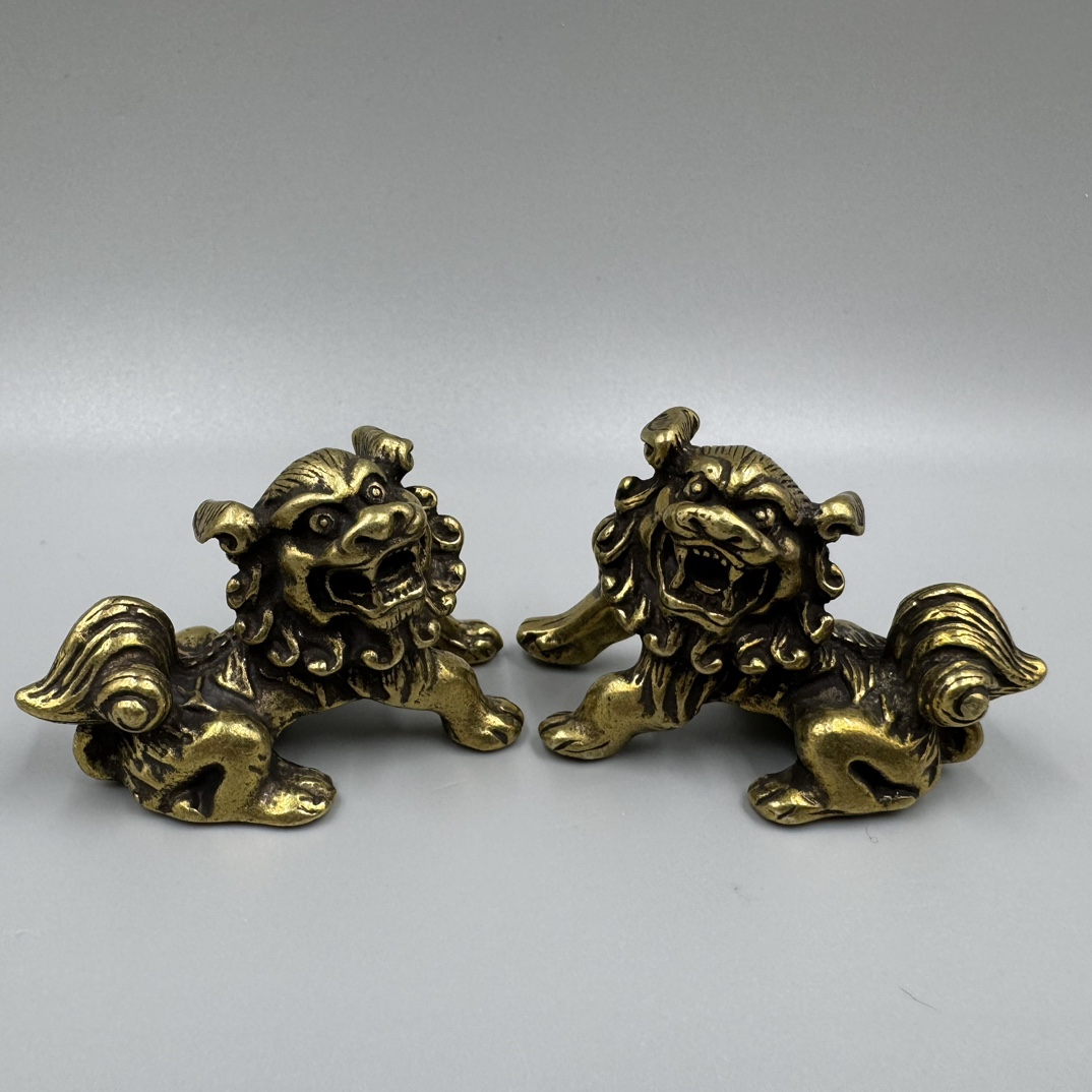 Elegant Pure Copper Lion Sculpture for Collectors Bronze-Finished Pair of Chinese Pixiu Sculptures Feng Shui Symbols for Office & Home
