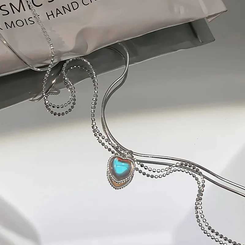 Silver Color Double Heart-shed Moonstone Pendant Necklace Women Gradient Gemstone Clavicle Chain Couple XJ250524