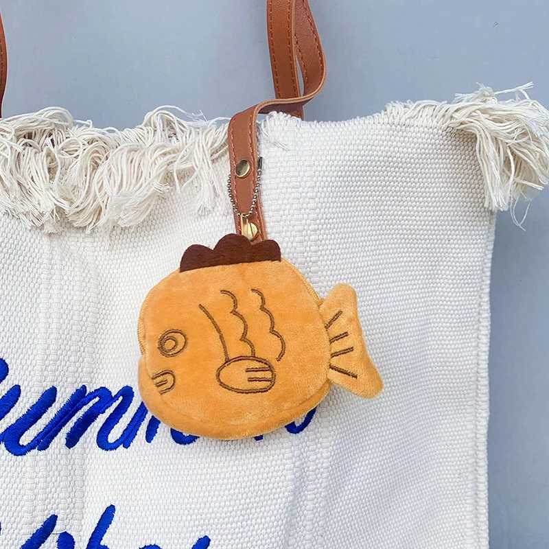 Cute Plush Fish Coin Wallet Women Taiyaki Mey Card Key Earphe Coin Purse For Small Things Pouch Zipper Bag Kid GiftXJ241111
