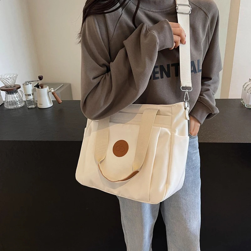 Fashion canvas handbag womens casual shoulder bag nylon cross body large capacity with zipper and pocket 240910